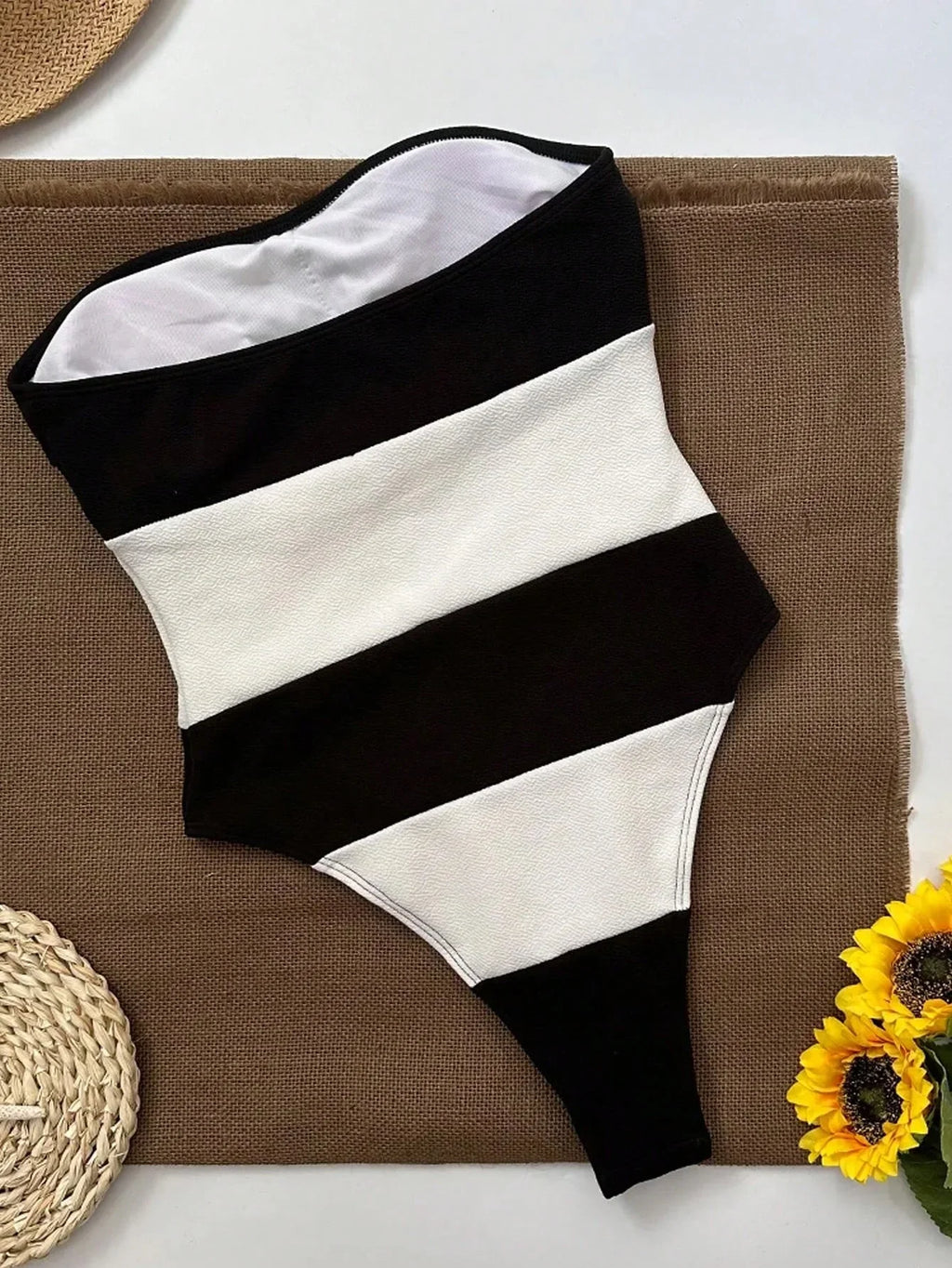 Off-Shoulder One-Piece Swimsuit with Contrast Stripe High-Leg