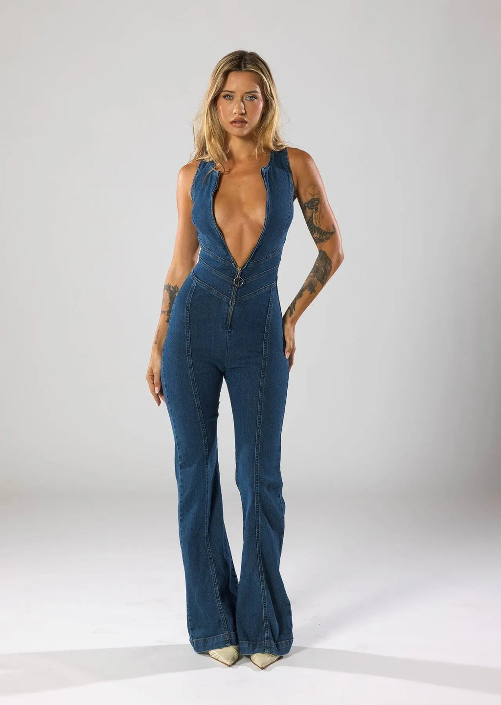 Denim Jumpsuit for Women with Vintage Charm and Figure-Hugging Fit – Casual Chic Style