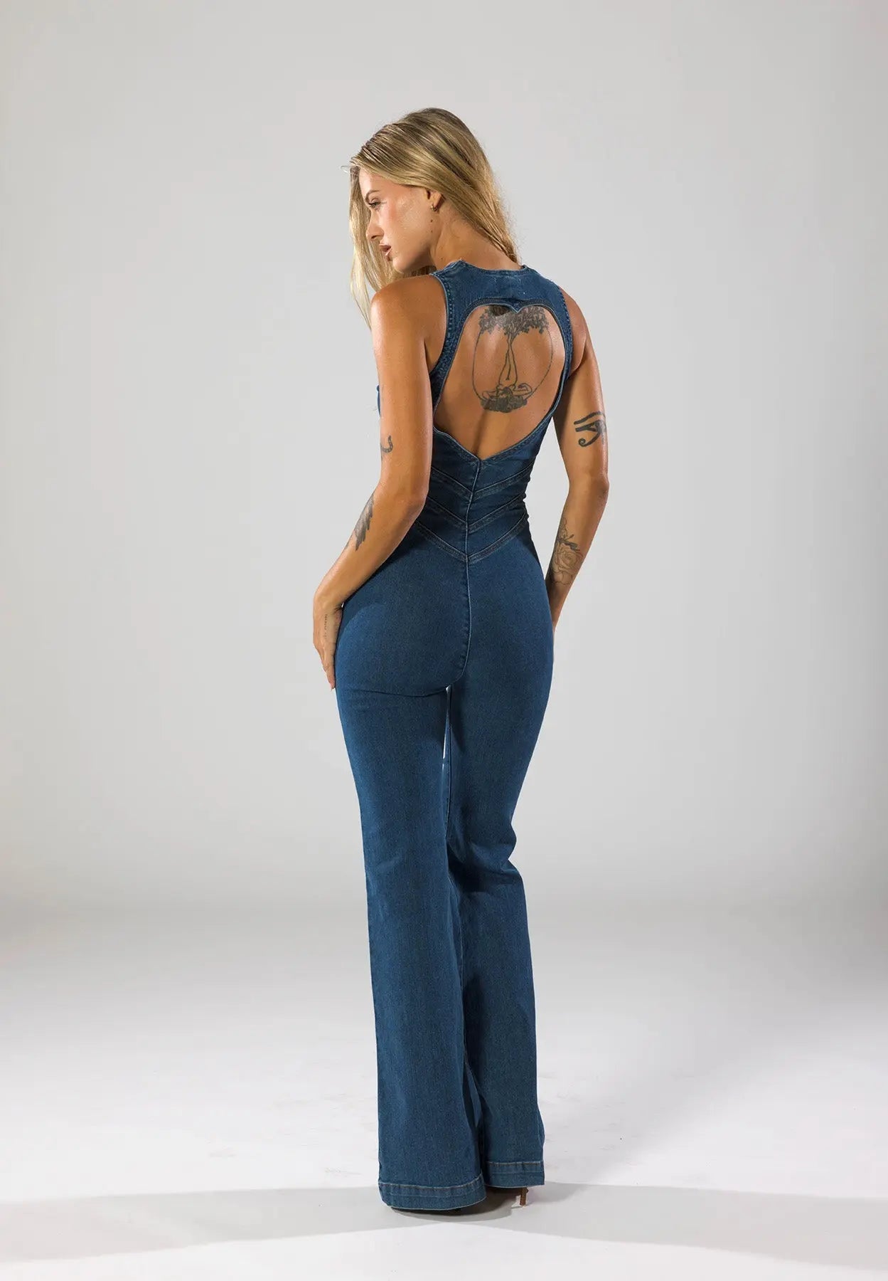 Denim Jumpsuit for Women with Vintage Charm and Figure-Hugging Fit – Casual Chic Style