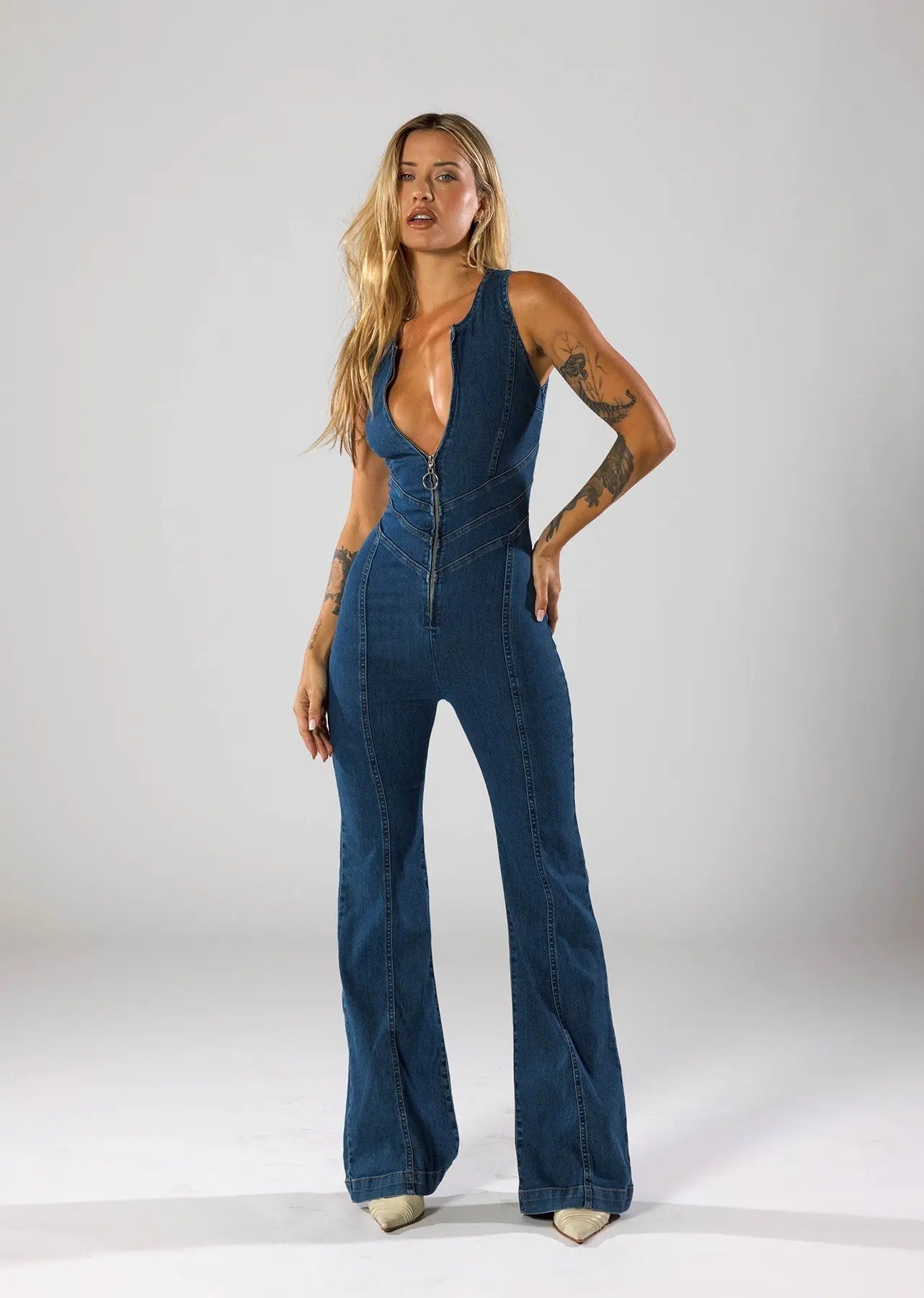 Denim Jumpsuit for Women with Vintage Charm and Figure-Hugging Fit – Casual Chic Style