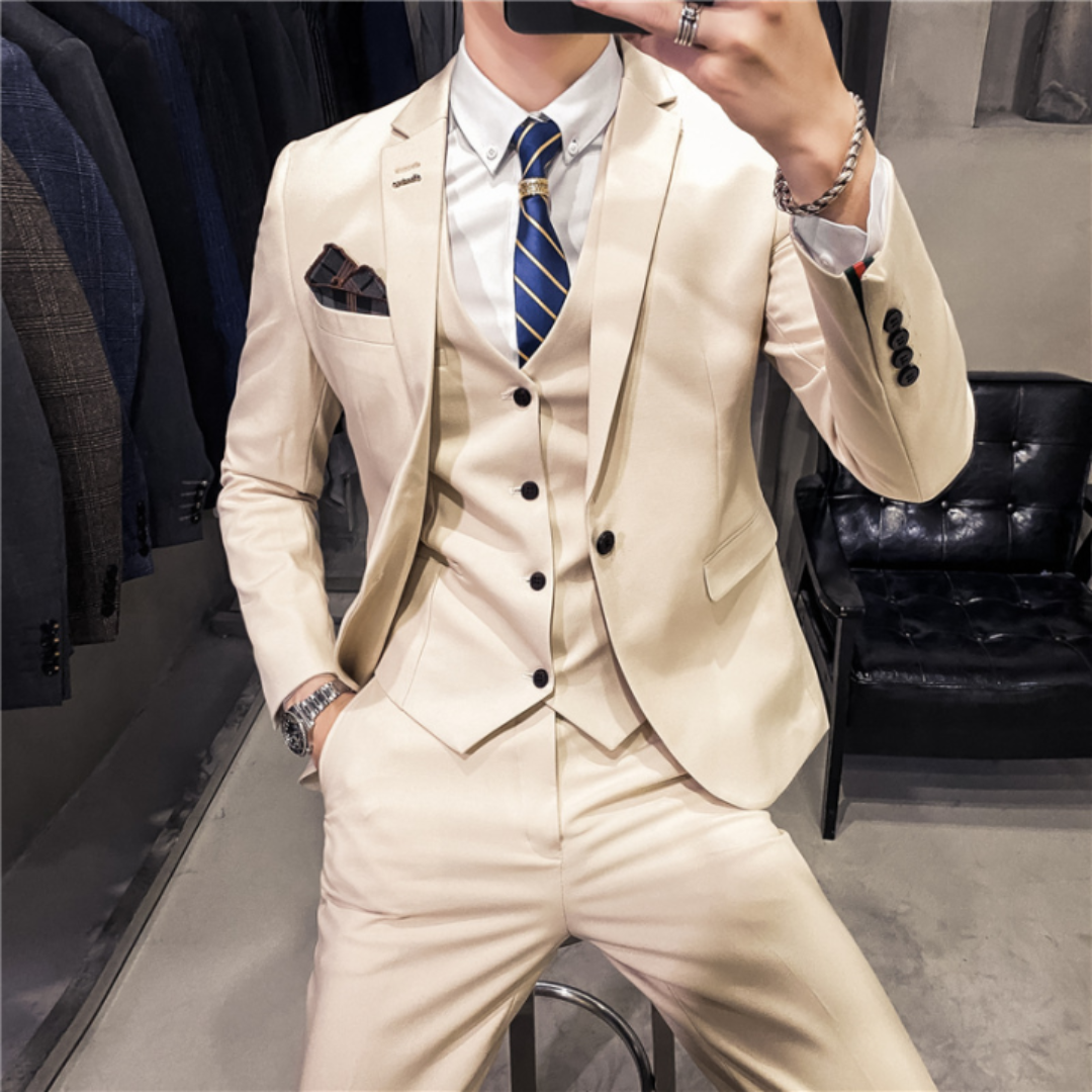 Men's Wedding Suit with Check Pattern - Classic Tailored Blazer, Vest, and Trousers Set 4