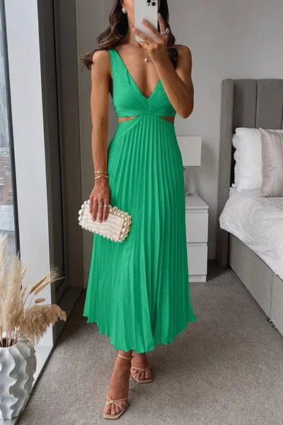 Pleated Dress for Women – Elegant and Timeless Design for Special Occasions