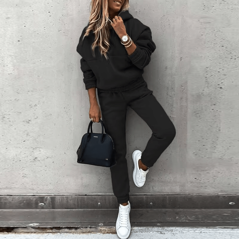Women's Activewear Two-Piece Training Set for Gym and Leisure