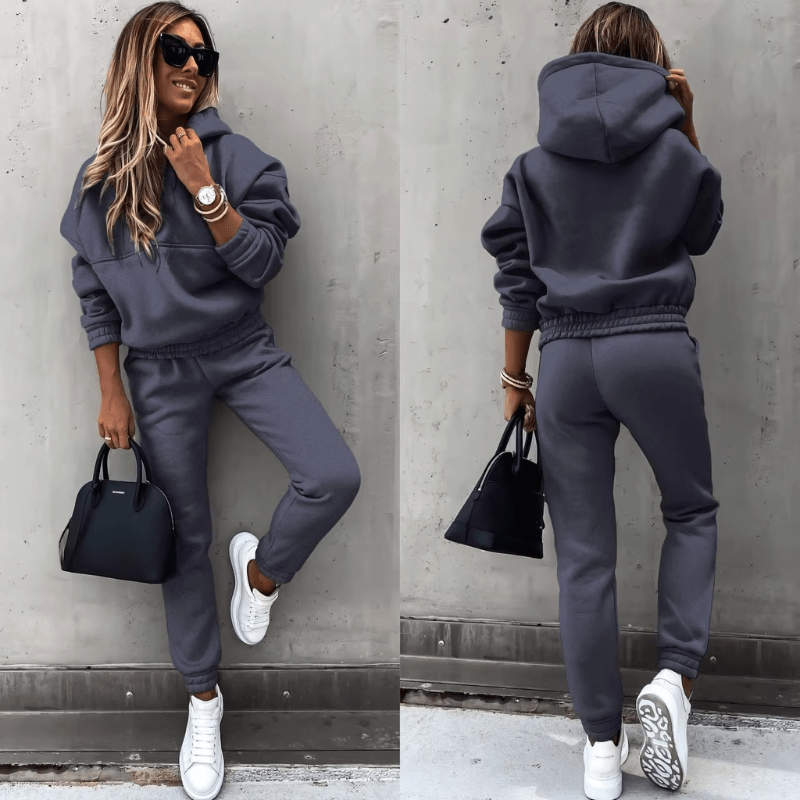 Women's Activewear Two-Piece Training Set for Gym and Leisure