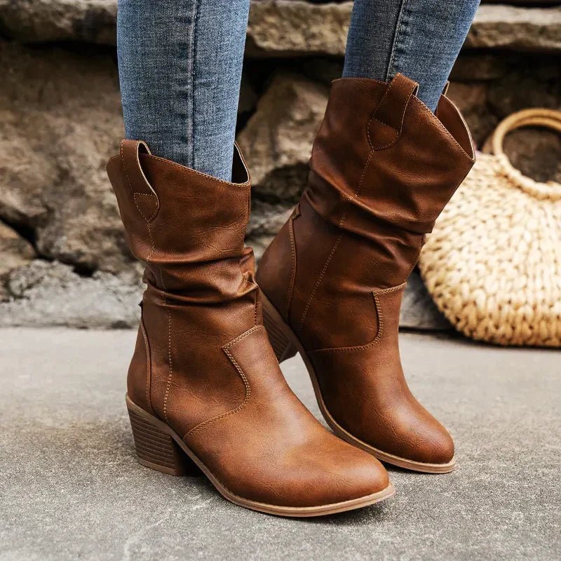 Women's Boots with Soft Wrinkle Look – Casual Elegance and Modern Combat Style