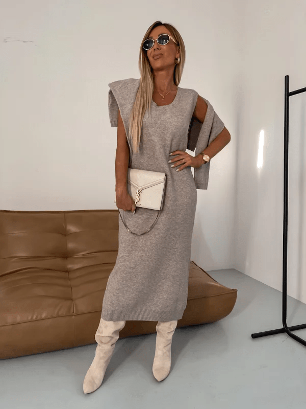 Women's Sweater Dress with Turtleneck and Figure-Flattering Design – Cozy Chic for Casual or Evening Wear