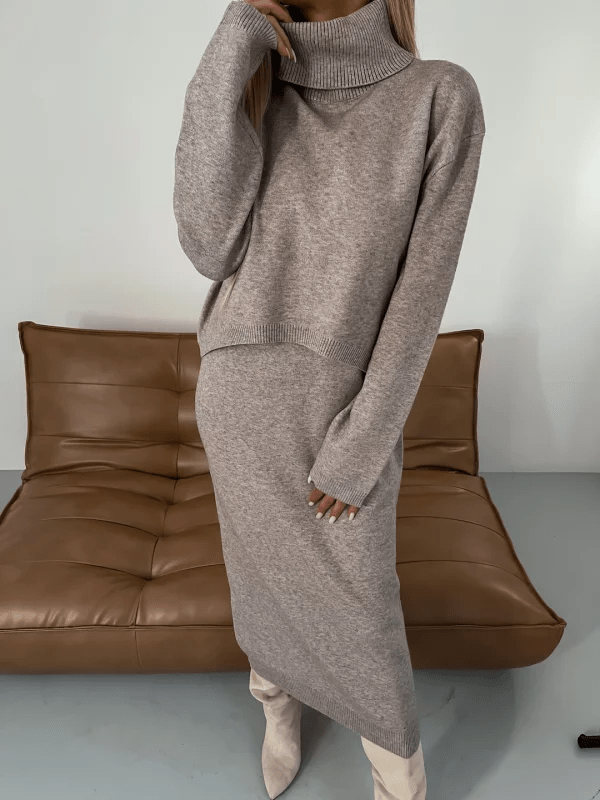 Women's Sweater Dress with Turtleneck and Figure-Flattering Design – Cozy Chic for Casual or Evening Wear